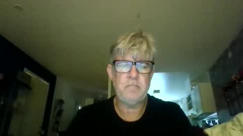 baggelina75 online show from October 7, 2025, 8:33 am
