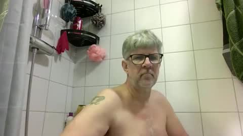 Snapshot of baggelina75 chatting on May 18, 2026, 7:52 pm baggelina75 online show from May 18, 2026, 7:52 pm