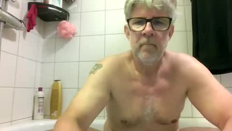 Snapshot of baggelina75 chatting on June 10, 2026, 5:56 pm baggelina75 online show from June 10, 2026, 5:56 pm