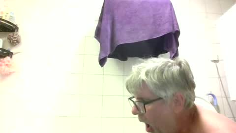Snapshot of baggelina75 chatting on June 24, 2026, 6:40 pm baggelina75 online show from June 24, 2026, 6:40 pm