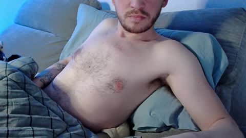 Snapshot of baguettexfrench chatting on January 18, 2025, 3:38 pm Baguette x French online show from January 18, 2025, 3:38 pm
