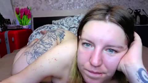 Snapshot of baiambel_mi chatting on June 13, 2026, 3:43 pm holly online show from June 13, 2026, 3:43 pm