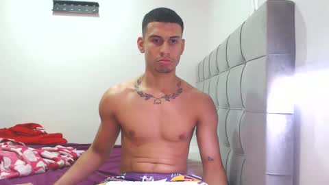 bairon_hugedick777 online show from March 1, 2025, 6:11 pm