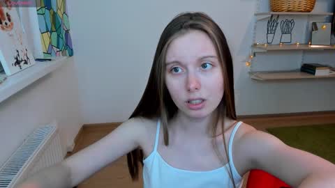 Snapshot of bam_bi chatting on October 4, 2025, 1:53 pm Kira online show from October 4, 2025, 1:53 pm