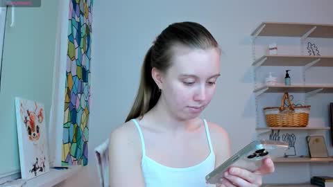 Snapshot of bam_bi chatting on October 16, 2025, 5:03 pm Kira online show from October 16, 2025, 5:03 pm