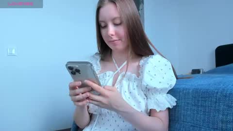 Kira online show from May 20, 2026, 1:17 pm