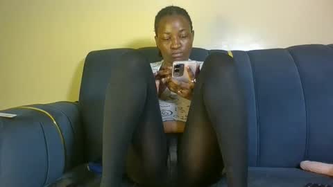 Snapshot of bambi_blush chatting on November 29, 2025, 11:08 pm bambi online show from November 29, 2025, 11:08 pm