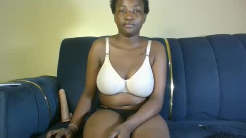 Snapshot of bambi_blush chatting on December 5, 2025, 7:54 pm bambi online show from December 5, 2025, 7:54 pm