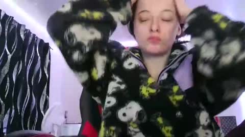 bambiboo8113 online show from January 21, 2025, 7:28 pm