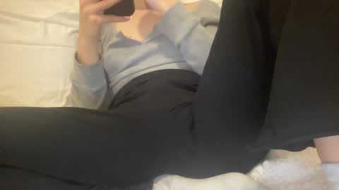 bambidxon online show from February 23, 2026, 11:57 pm