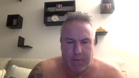 banana5289 online show from December 4, 2024, 8:18 pm