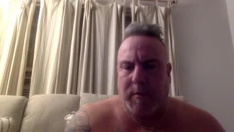 banana5289 online show from January 2, 2025, 8:06 am