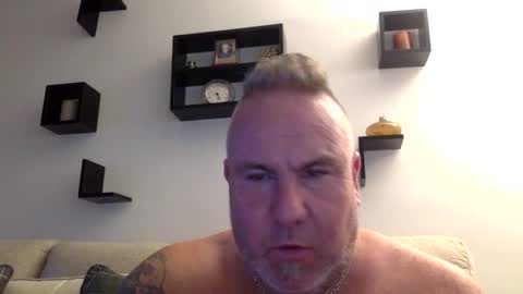 banana5289 online show from October 1, 2025, 9:21 pm