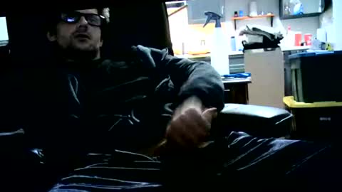 Snapshot of banginondadrumsalldaylong chatting on October 11, 2025, 9:19 am banginondadrumsalldaylong online show from October 11, 2025, 9:19 am