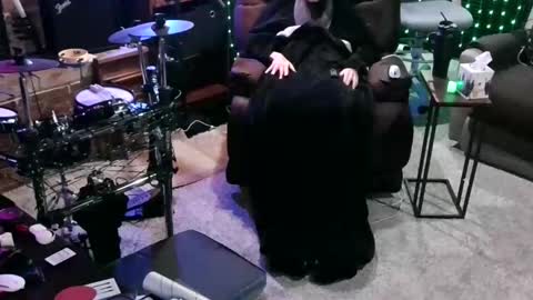 BANJOEY online show from March 18, 2026, 3:20 am