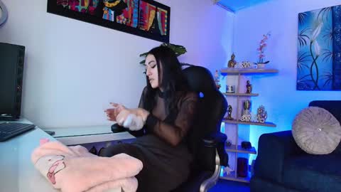 Gabi  online show from January 7, 2025, 6:35 pm