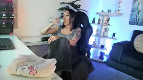 Snapshot of baphy_baby chatting on October 18, 2025, 7:14 pm Gabi  online show from October 18, 2025, 7:14 pm