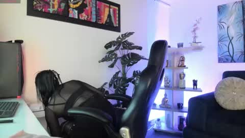 Snapshot of baphy_baby chatting on October 30, 2025, 7:36 pm Gabi  online show from October 30, 2025, 7:36 pm