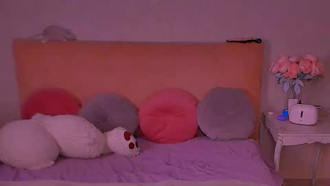 Barbie Kim online show from March 2, 2025, 3:34 am