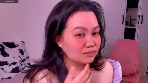 Barbie Kim online show from November 10, 2025, 6:18 pm