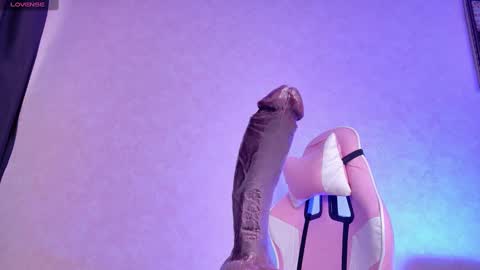 barbara_dennis online show from January 30, 2025, 10:19 am