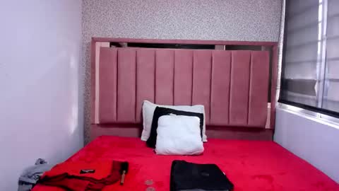 B A R B A R A online show from November 12, 2025, 11:54 am