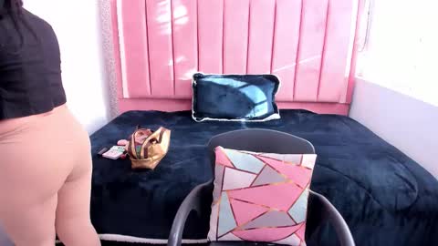 B A R B A R A online show from December 18, 2025, 12:22 pm