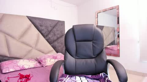 Barbara  online show from April 6, 2026, 11:55 am