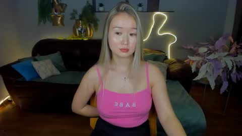 Snapshot of barbaramiles chatting on September 18, 2025, 11:34 am Barbara online show from September 18, 2025, 11:34 am