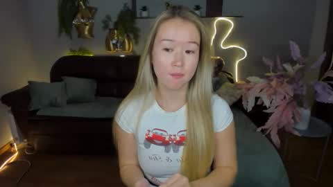 Snapshot of barbaramiles chatting on October 23, 2025, 11:31 am Barbara online show from October 23, 2025, 11:31 am