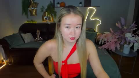 Snapshot of barbaramiles chatting on October 28, 2025, 11:25 am Barbara online show from October 28, 2025, 11:25 am