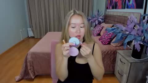 Snapshot of barbaramiles chatting on October 29, 2025, 9:55 am Barbara online show from October 29, 2025, 9:55 am