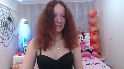 Snapshot of barbarastily chatting on October 19, 2025, 7:42 am barbarastily online show from October 19, 2025, 7:42 am