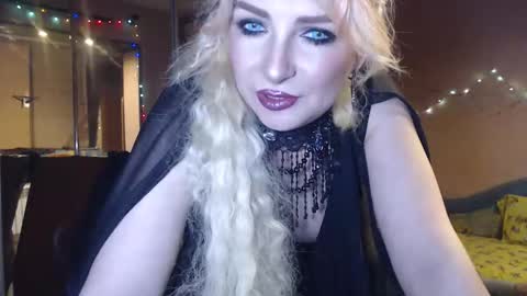 Victoria online show from March 25, 2026, 11:44 pm