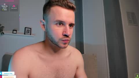 Snapshot of barberryx chatting on November 6, 2025, 6:36 am ENRIQUE online show from November 6, 2025, 6:36 am