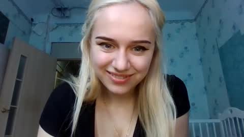 barbie___girl online show from March 15, 2026, 8:42 am