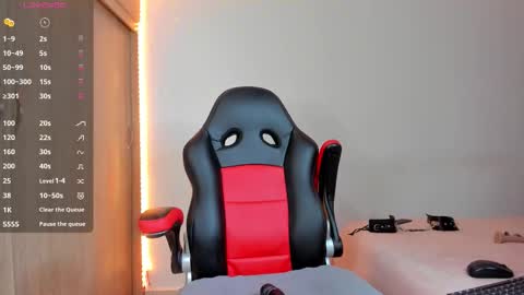 Nicolle  online show from November 14, 2025, 5:50 am