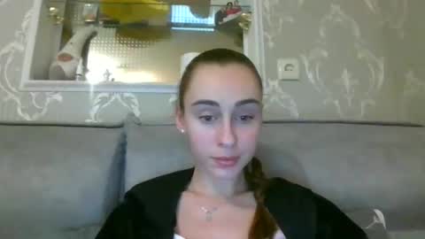 Snapshot of barbie_giirls_ chatting on March 8, 2025, 4:06 pm Kate online show from March 8, 2025, 4:06 pm