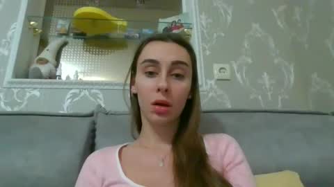 Snapshot of barbie_giirls_ chatting on March 9, 2025, 5:17 pm Kate online show from March 9, 2025, 5:17 pm