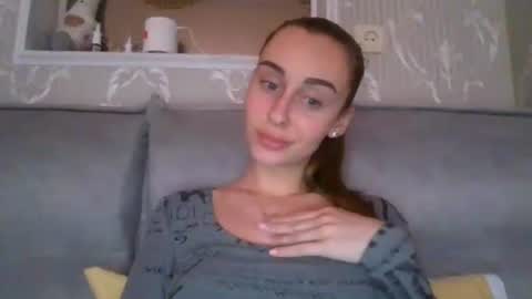 Snapshot of barbie_giirls_ chatting on March 10, 2025, 2:26 pm Kate online show from March 10, 2025, 2:26 pm