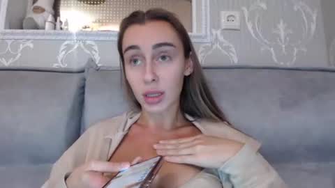 Snapshot of barbie_giirls_ chatting on October 7, 2025, 9:50 am Kate online show from October 7, 2025, 9:50 am