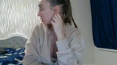 Snapshot of barbie_giirls_ chatting on February 9, 2026, 8:57 pm Kate online show from February 9, 2026, 8:57 pm