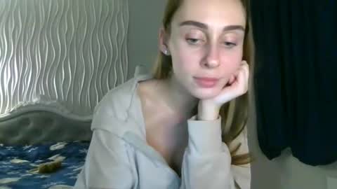 Snapshot of barbie_giirls_ chatting on February 17, 2026, 8:15 pm Kate online show from February 17, 2026, 8:15 pm