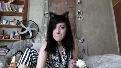 Snapshot of barbie_rococo chatting on May 17, 2026, 10:28 pm barbie_rococo online show from May 17, 2026, 10:28 pm