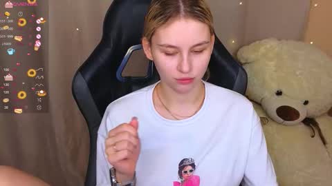 Eva online show from September 24, 2025, 6:44 pm