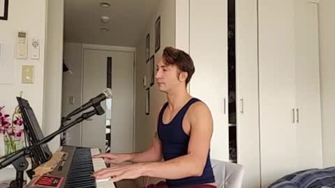 BareBritPianist online show from November 4, 2025, 6:34 am