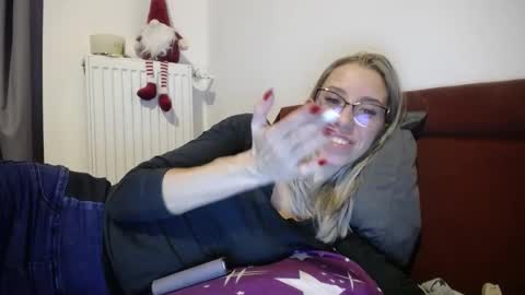 Lena online show from December 21, 2024, 6:23 pm