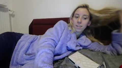 Lena online show from February 13, 2025, 7:10 pm