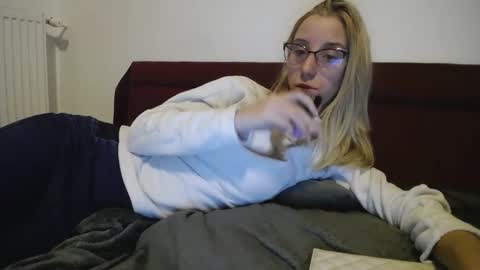 Lena online show from March 8, 2025, 7:20 pm