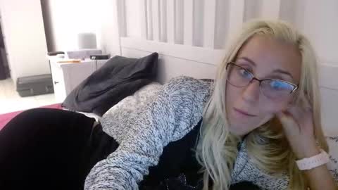 Lena online show from September 14, 2025, 5:34 pm